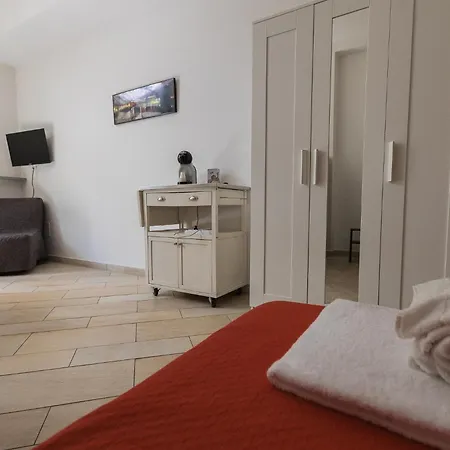 Amalia Via La Farina Appartement *